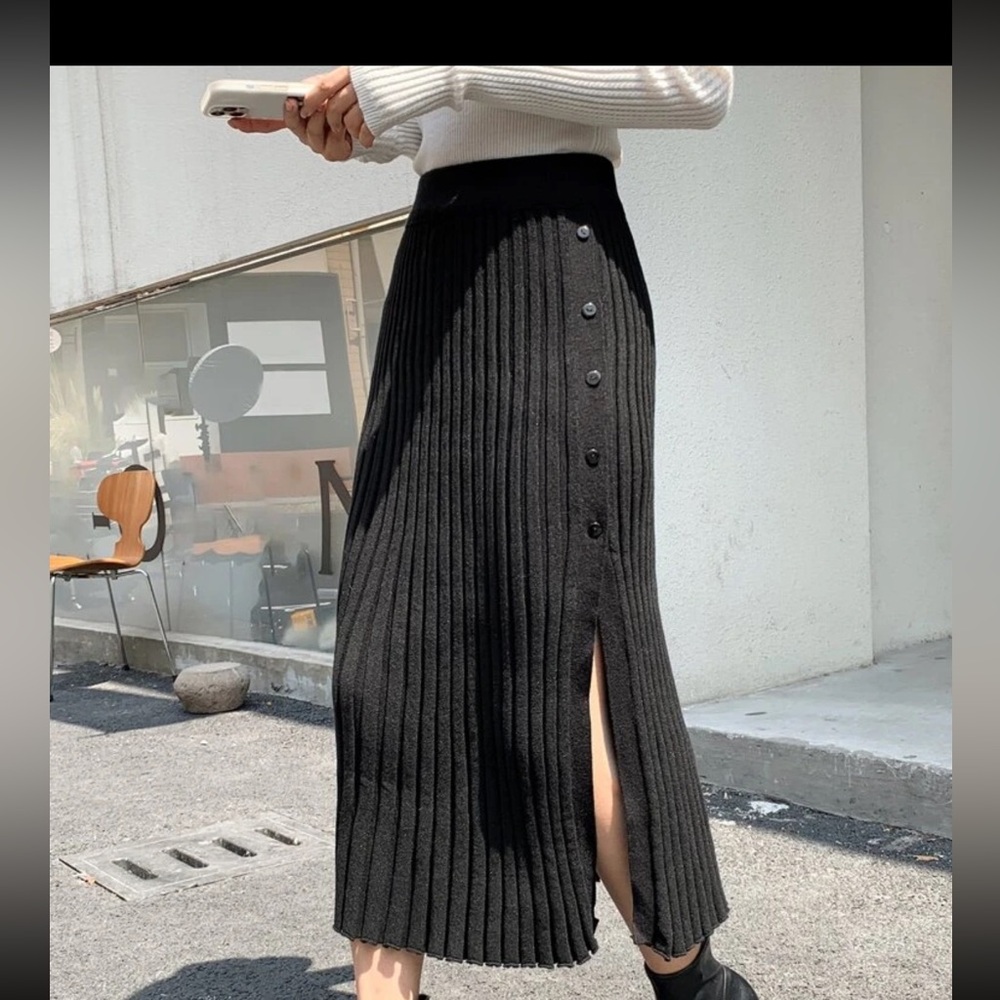 2/$10 Elegant Black Ribbed Skirt